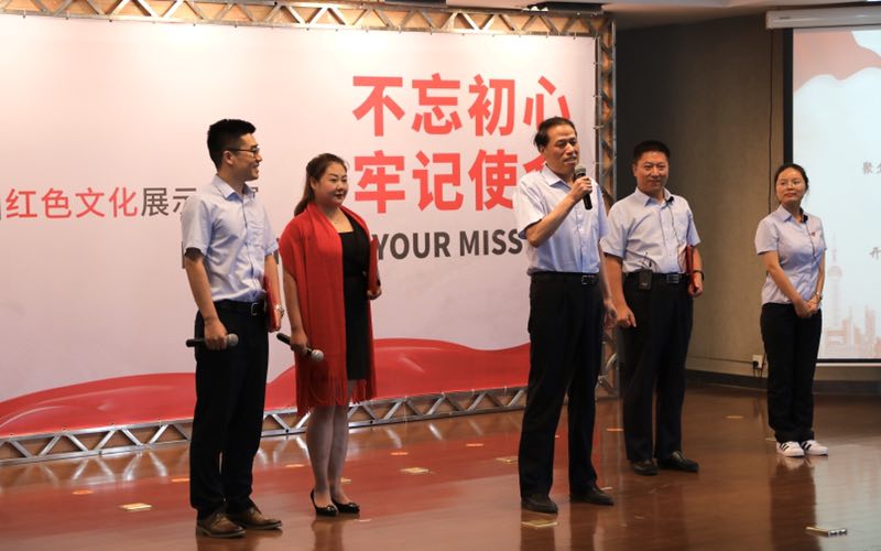 陜鼓集團(tuán)綜合能源事業(yè)部黨支部表演的節(jié)目接地氣，受好評(píng).jpg